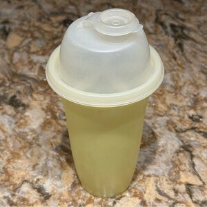 Vintage Tupperware Pastel Yellow Quick Shake Mixer Tumbler Set with Insert 844-9